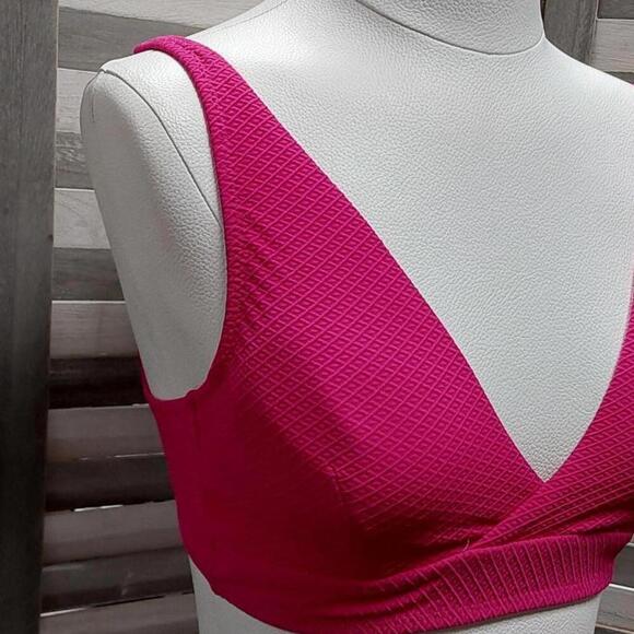 Textured Longline Wrap Front Triangle Bikini Top | Shade & Shore | Small - Picture 4 of 12